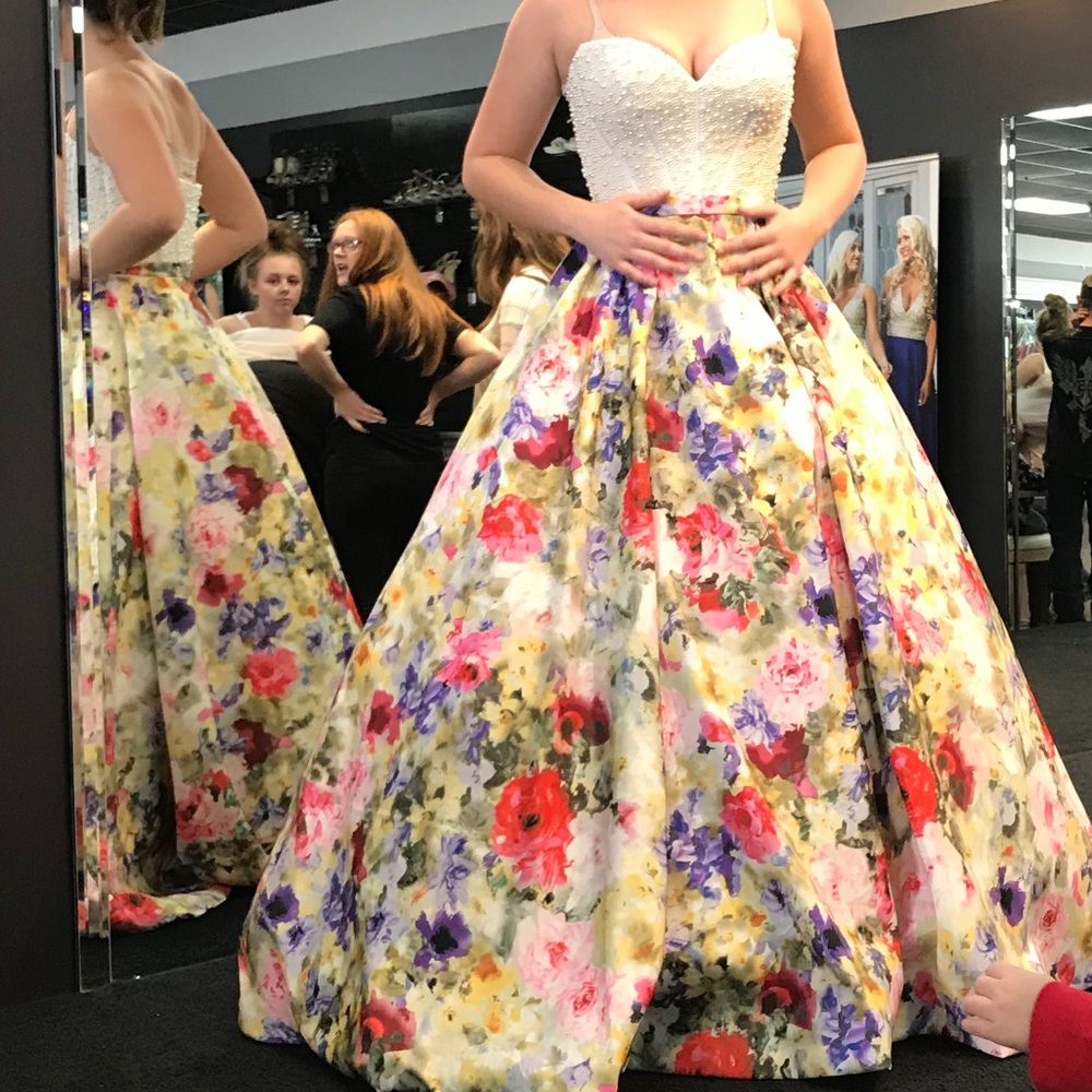 Sherri Hill Floral Prom Dress with White Bodice